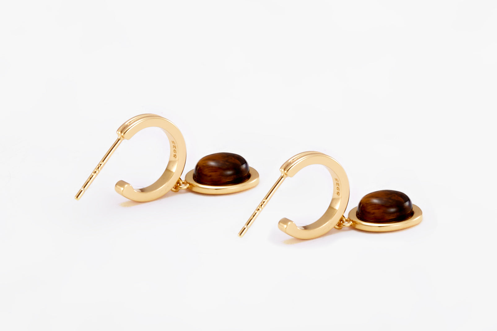 Gold plated earrings with cornelian for girls and women
