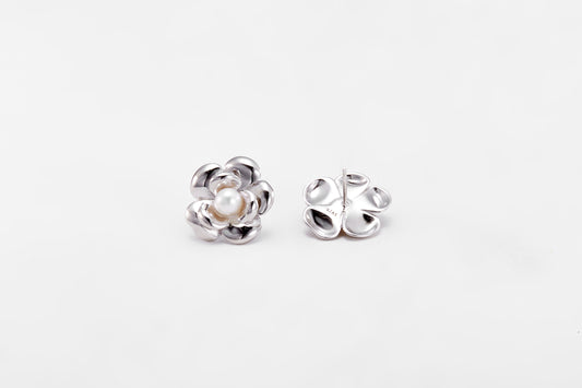 Silver pearl earrings in a shape of a flower for girls and women