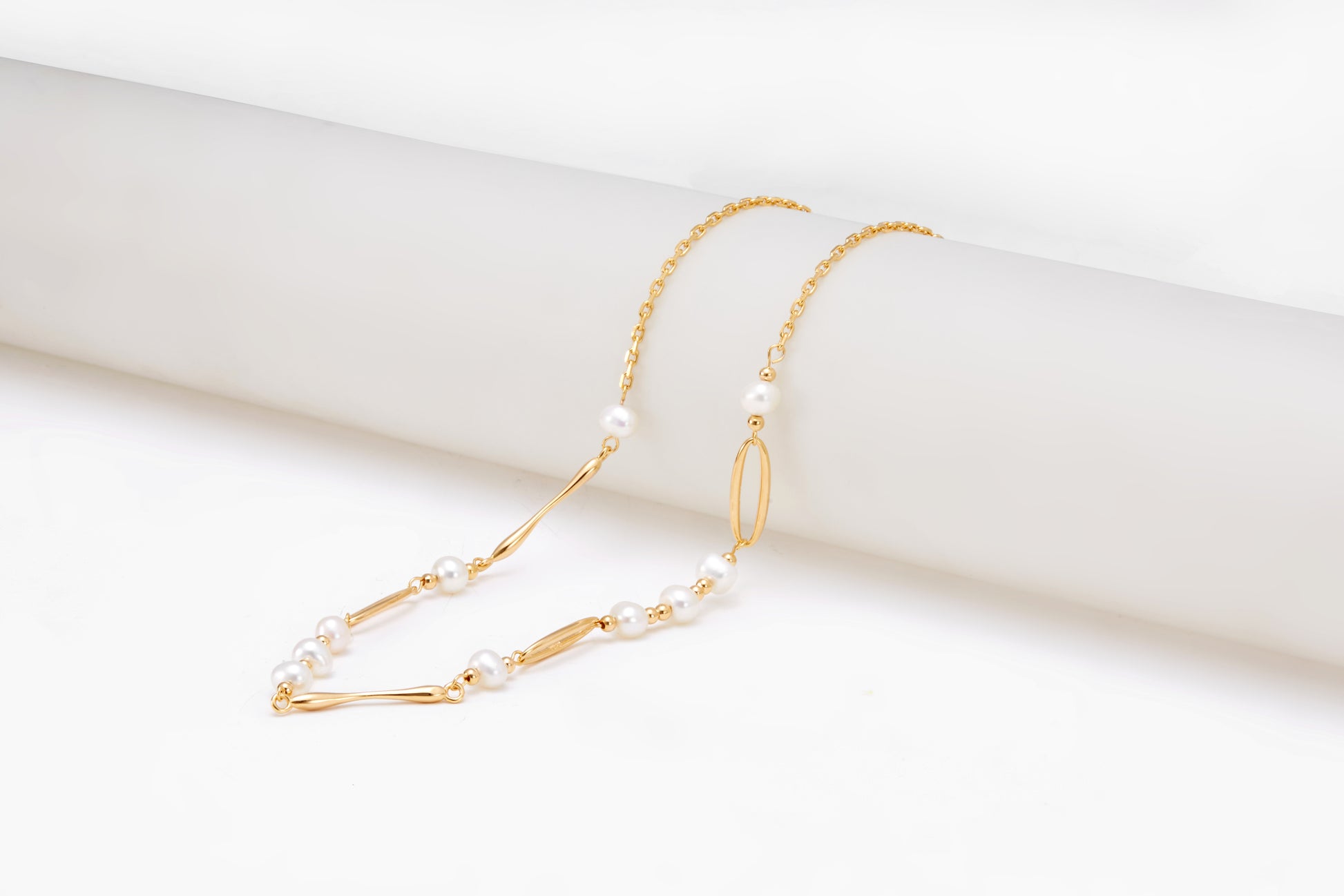 Gold plated necklace for girls and women 