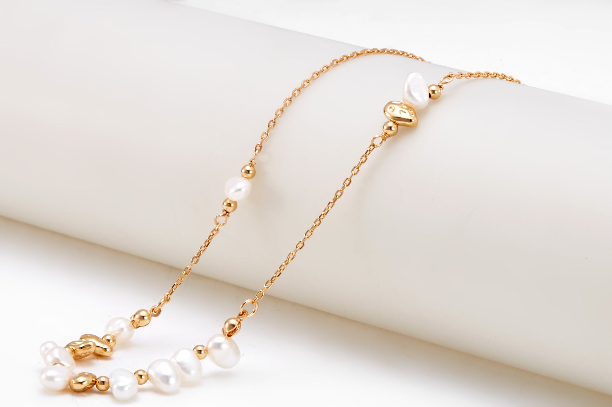 Gold-plated pearl necklace for girls and women 