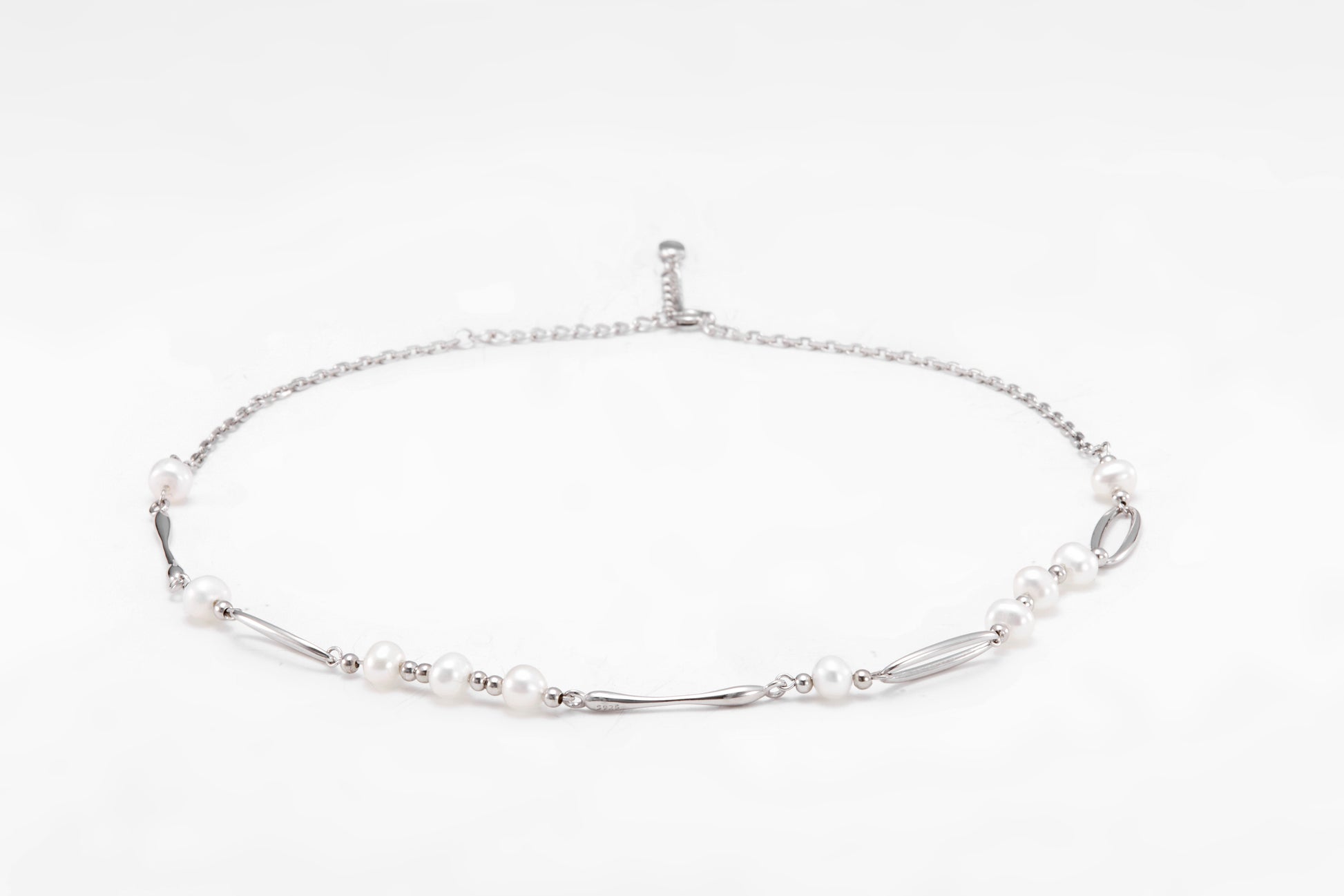 Silver pearl necklace for girls and women 