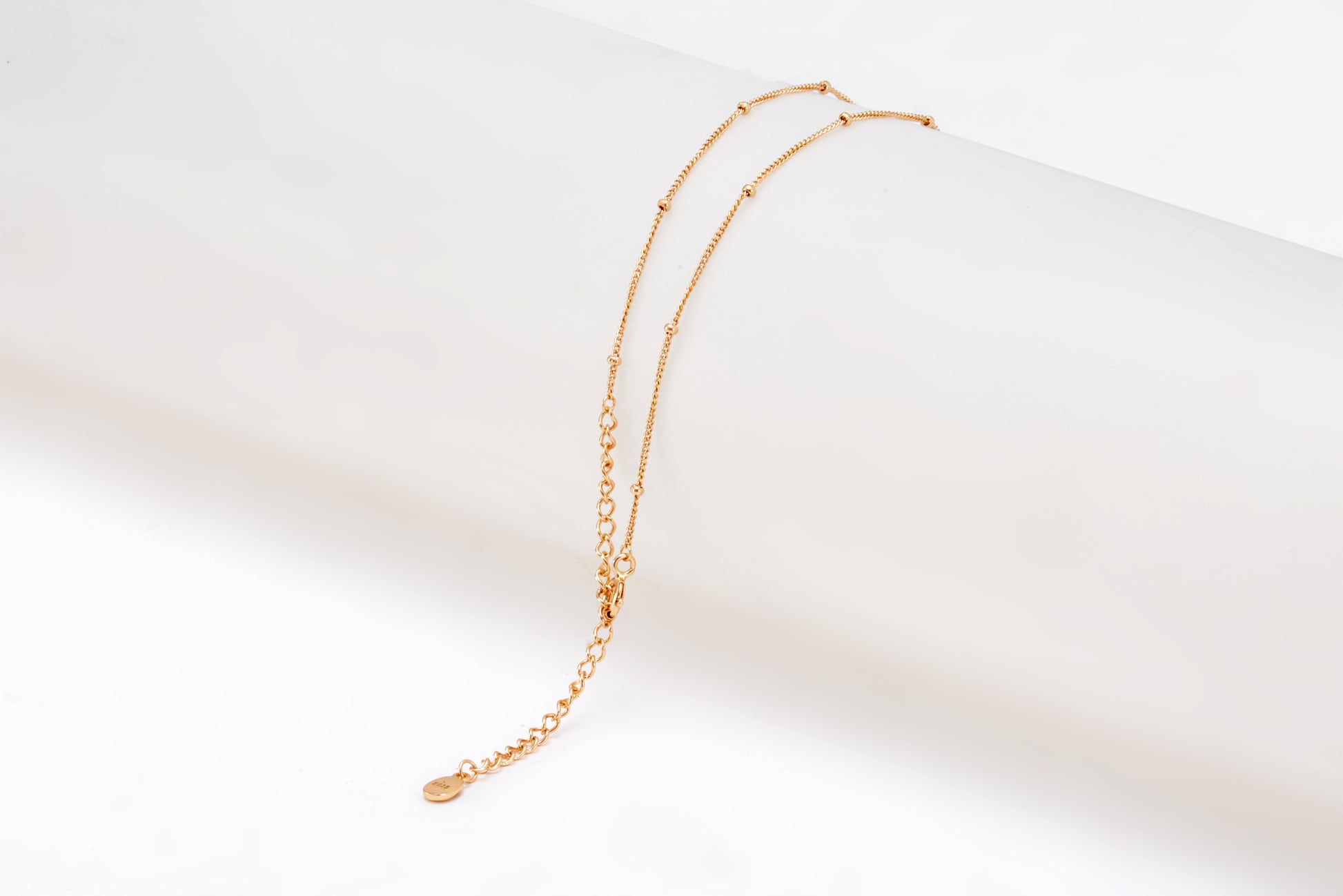 Gold-plated necklace in a shape of a shell with pearl for girls and women 