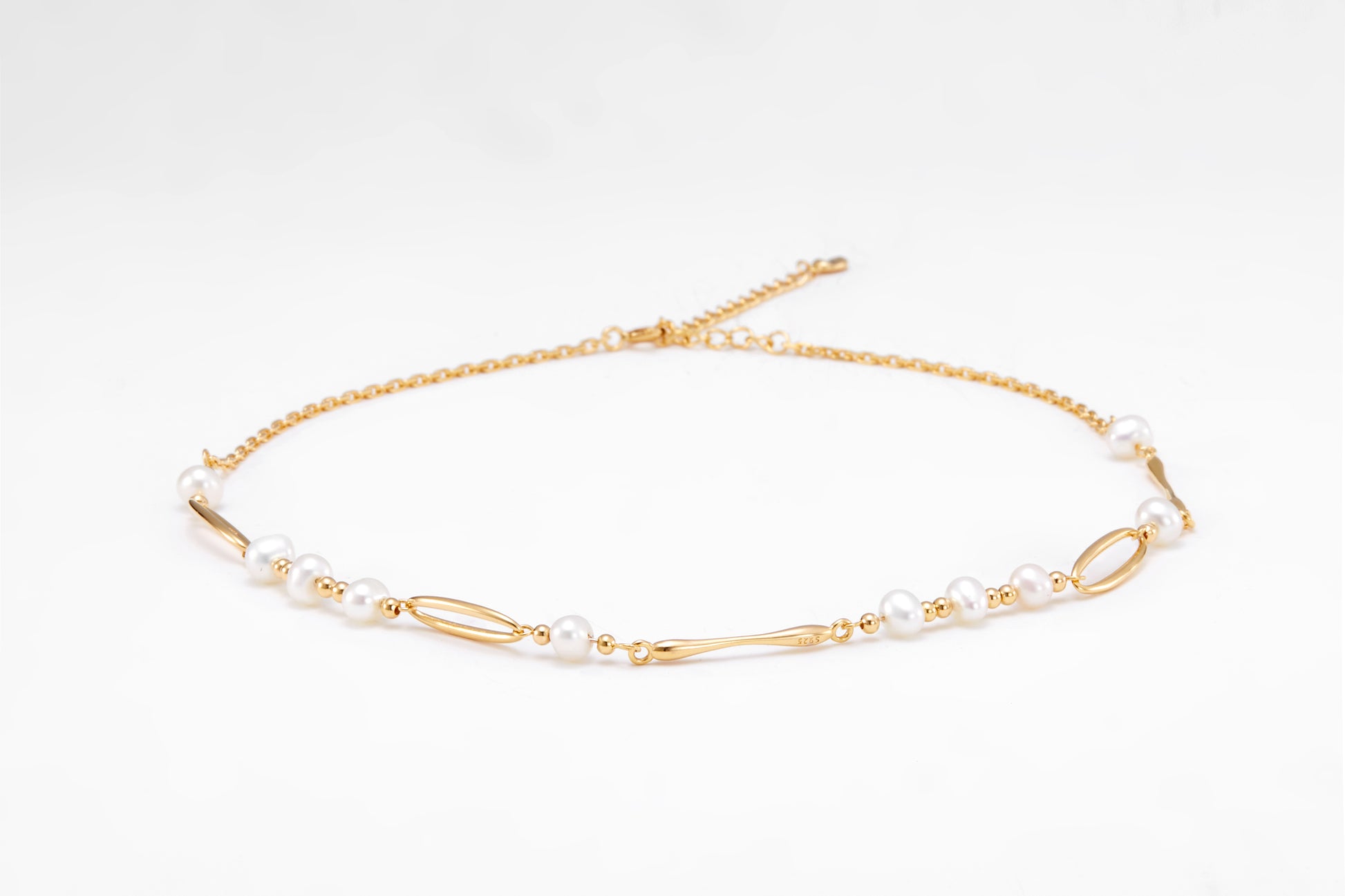 Gold plated necklace for girls and women 