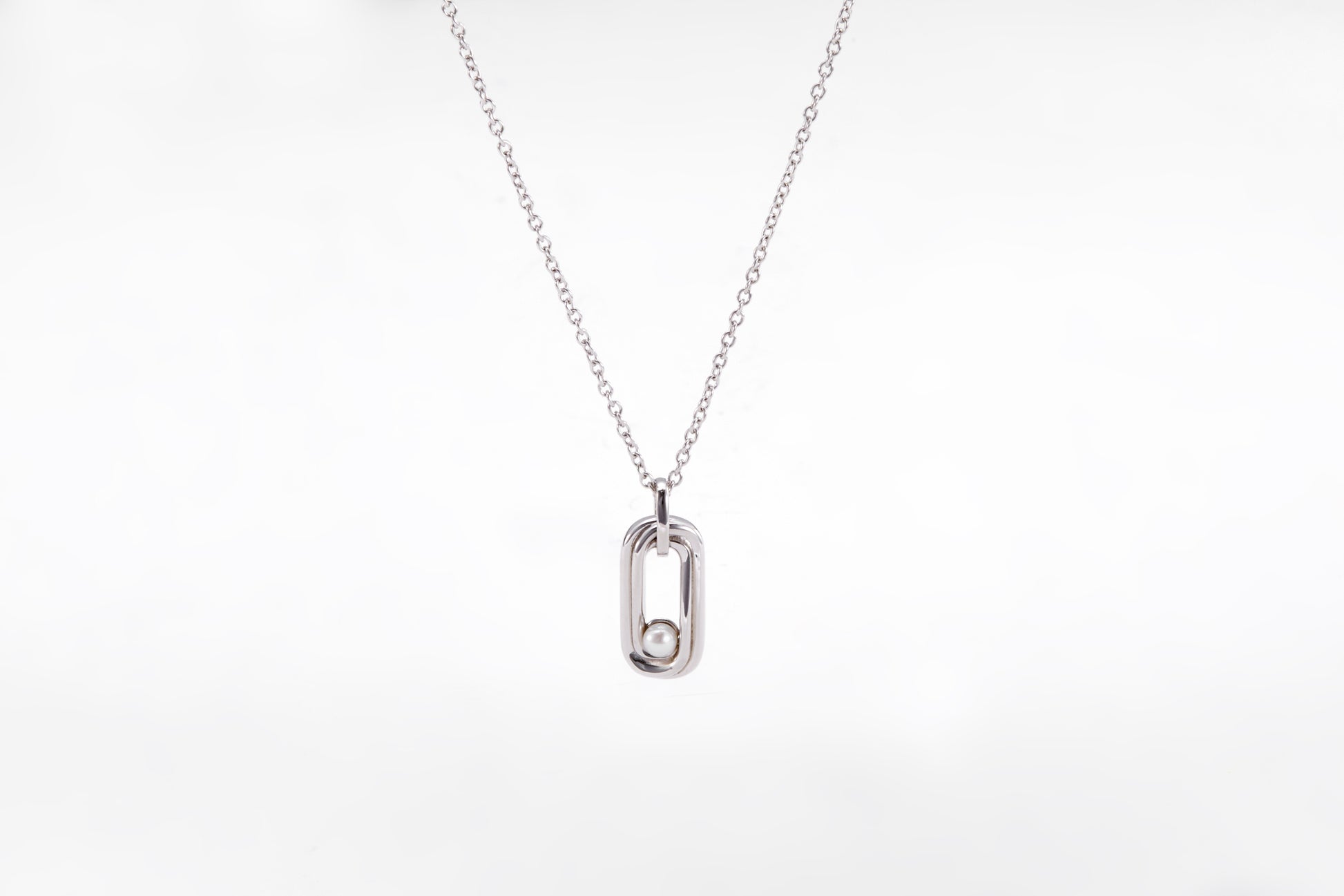 Silver pearl necklace for girls and women 
